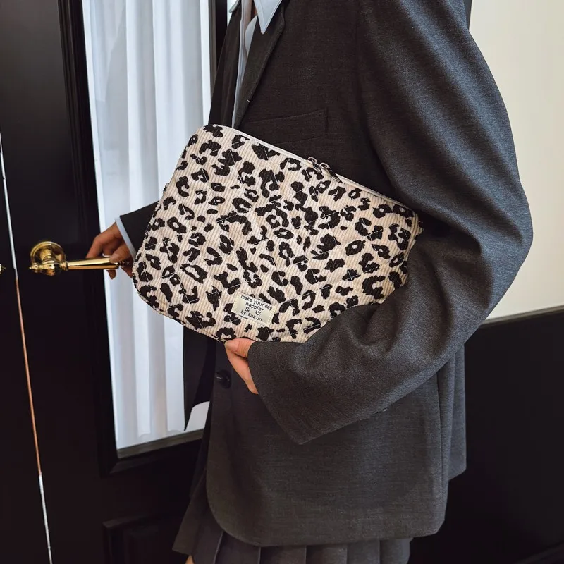 Étui portable pour ordinateur portable à imprimé léopard, sac de rangement pour ordinateur portable, sac de transport pour ordinateur portable pour ordinateurs portables de 11/13/15 pouces