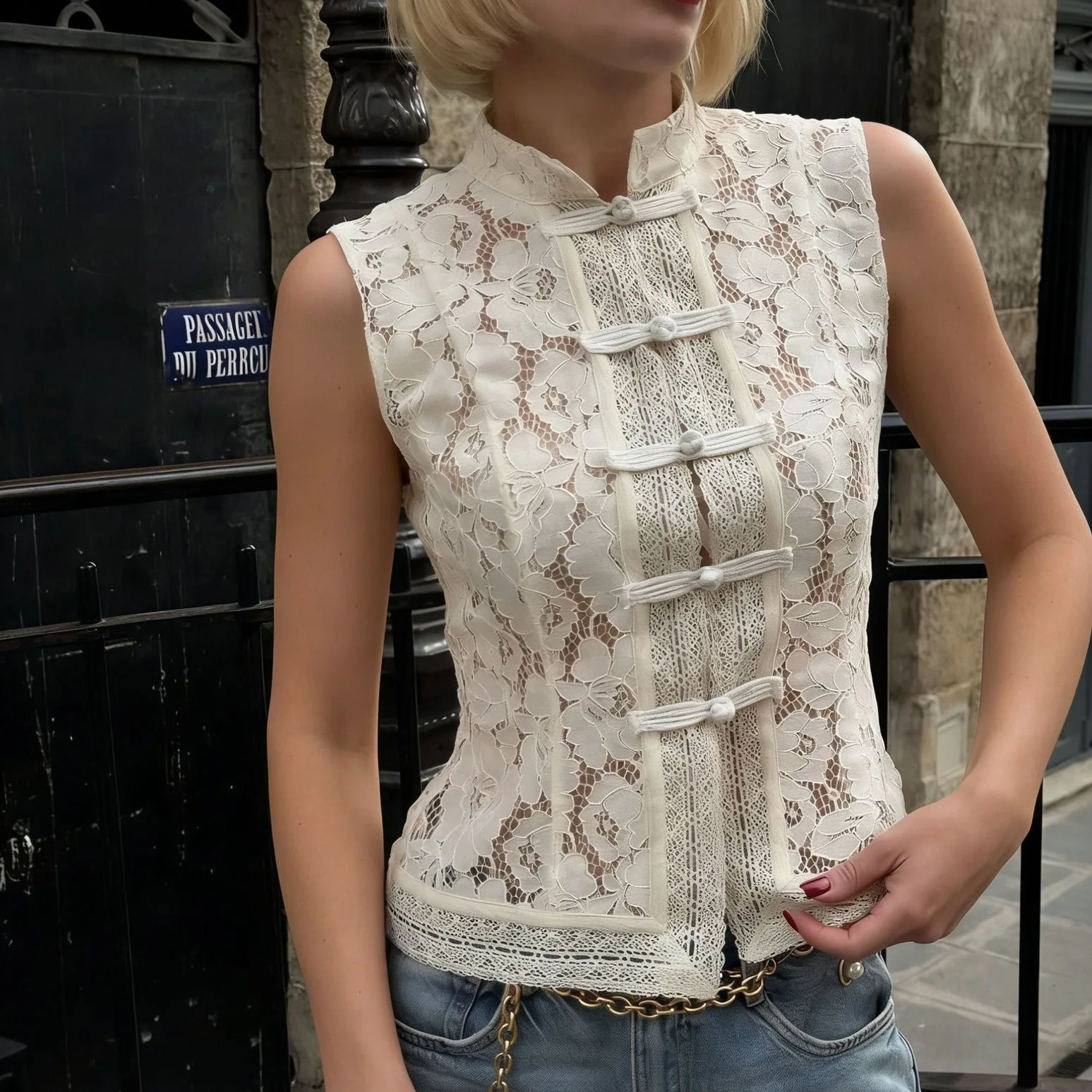 2026 Sommer Neue Spitzenblusen für Damen – Transparente, ärmellose Oberteile mit Cut-Outs für den Alltag, schicke, schmale Bolero-Blusen in Schwarz Image