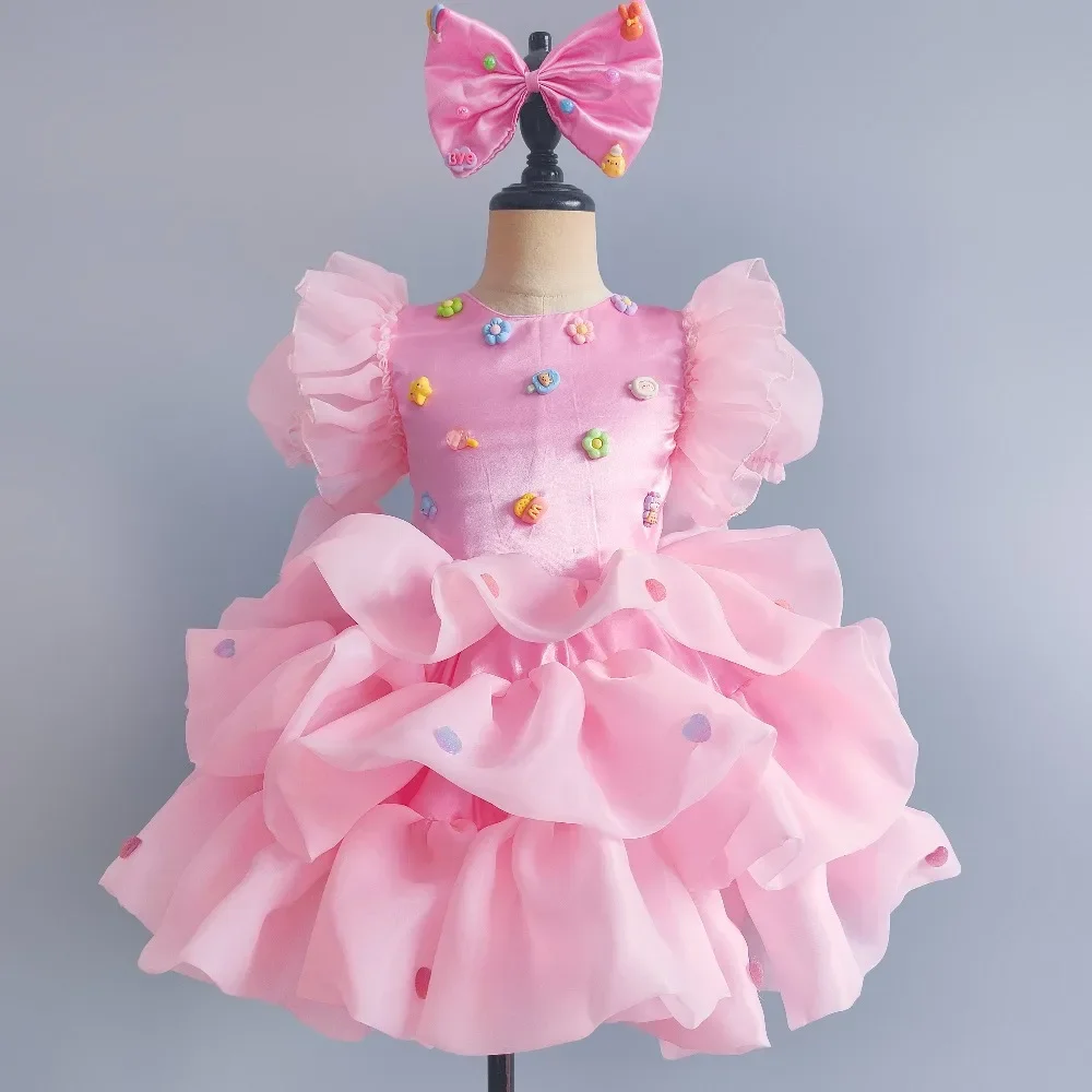 Costumes de scène, tenues de performance, robes de princesse d