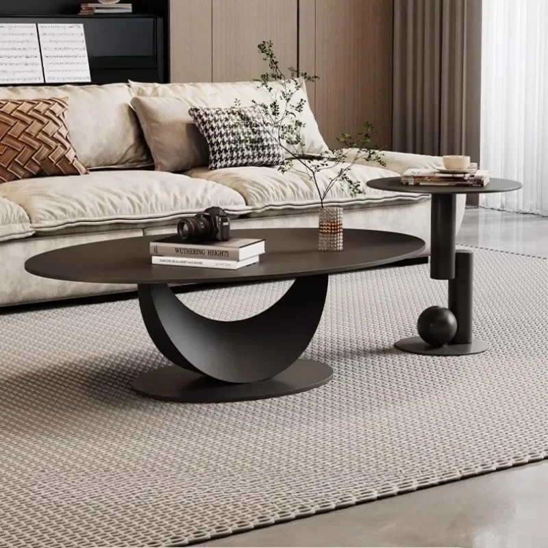 Italienische Luxus-Schiefer-Couchtische Minimalistische Wohnzimmermöbel Kreatives Design Metall-Kaffee- und Teetisch Oval