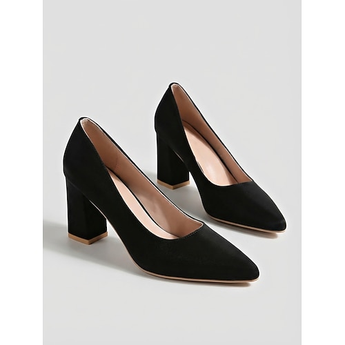 Elegante, lavendelfarbene Damenpumps – bequeme Pumps mit spitzer Zehenpartie und Blockabsatz für den Büroalltag und Business Casual. Frühlings-/Sommeroutfits Image