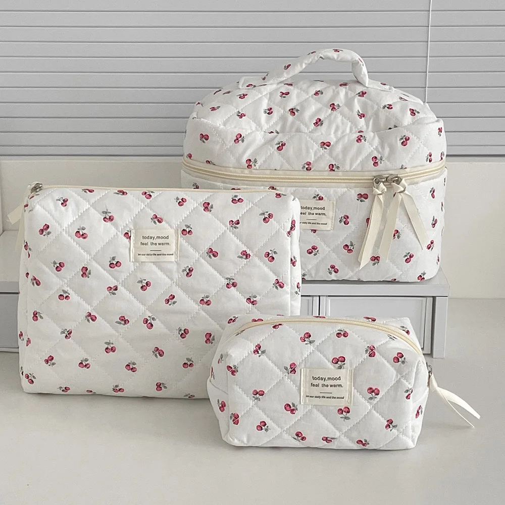 Borsa Trucchi Donna Cherry Tote All'ingrosso, Pochette Portatile Carina per Cosmetici e Articoli da Toilette, Borsa a Mano in Cotone Trapuntato con Cerniera