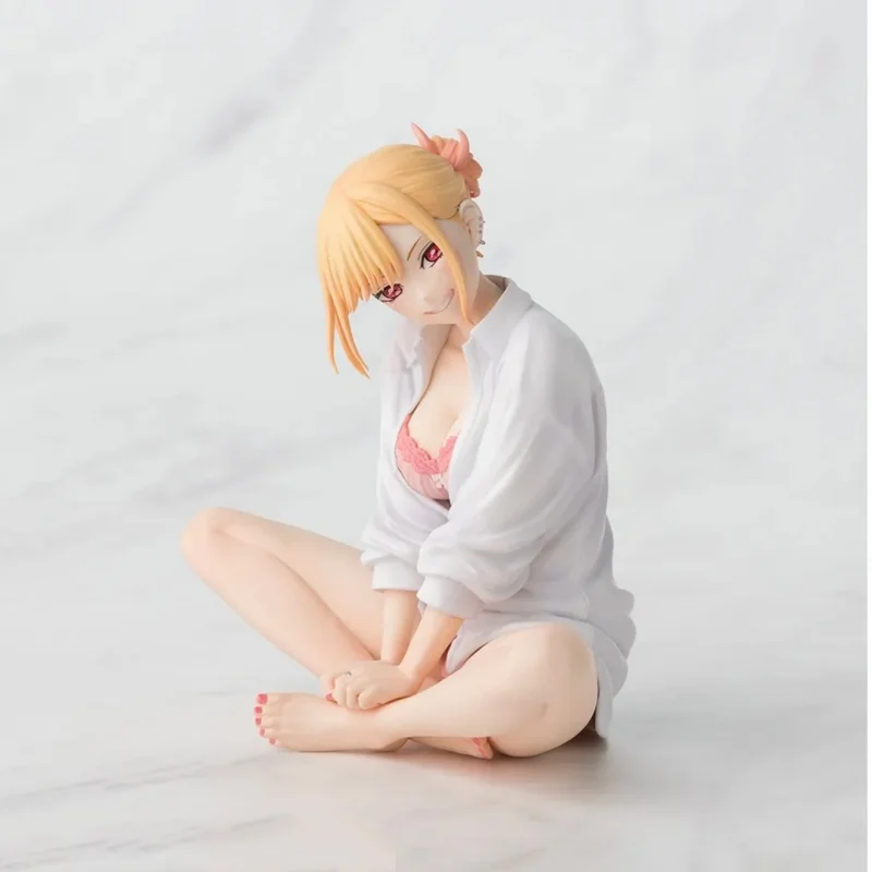 Preordine - Statuetta Anime Originale SEGA My Dress-Up Darling - Kitagawa Marin Seduta in Pigiama, Modello da Collezione 14cm