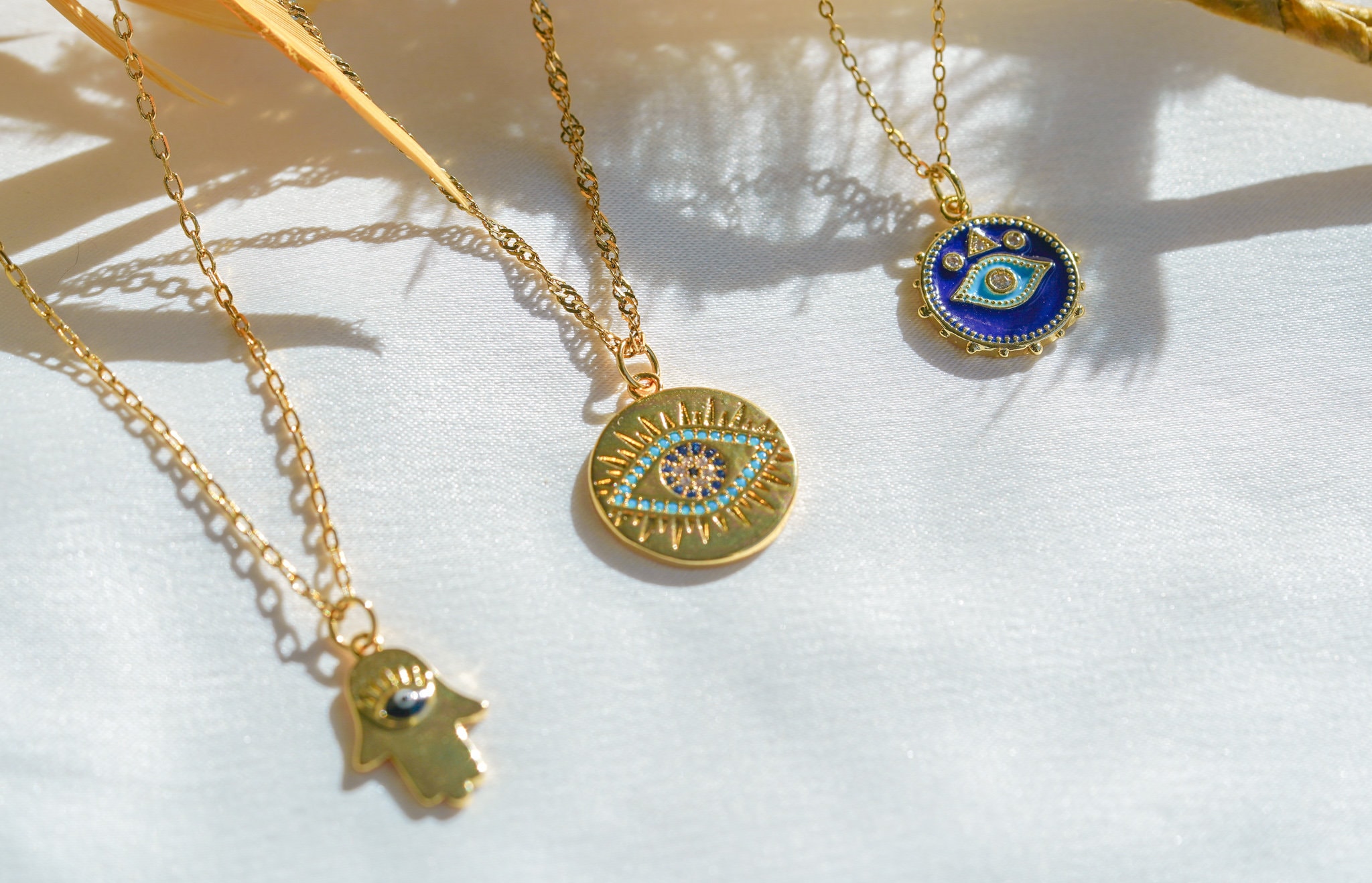 Collana del malocchio, fascino del malocchio, ciondolo del malocchio, collana del malocchio riempito d'oro, delicata collana del malocchio, gioielli d