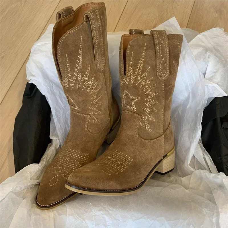 2024, natürlich bestickt, Damenstiefel, Leder, handgefertigt, spitzer Zehenbereich, Spike-Absatz, Herbst-Winter-Stiefel, Cowboy, New Western, Retro