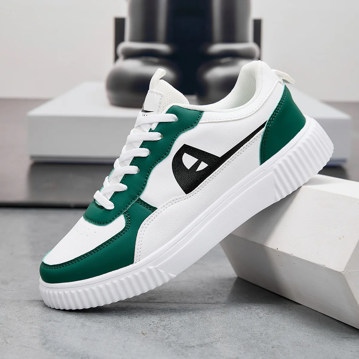 Mode Frauen Casual Schuhe Atmungsaktive Wanderschuhe Flache Schuhe Turnschuhe Weiß Weibliche Schuhe Sport Laufen Im Freien Zu Fuß Für Männer