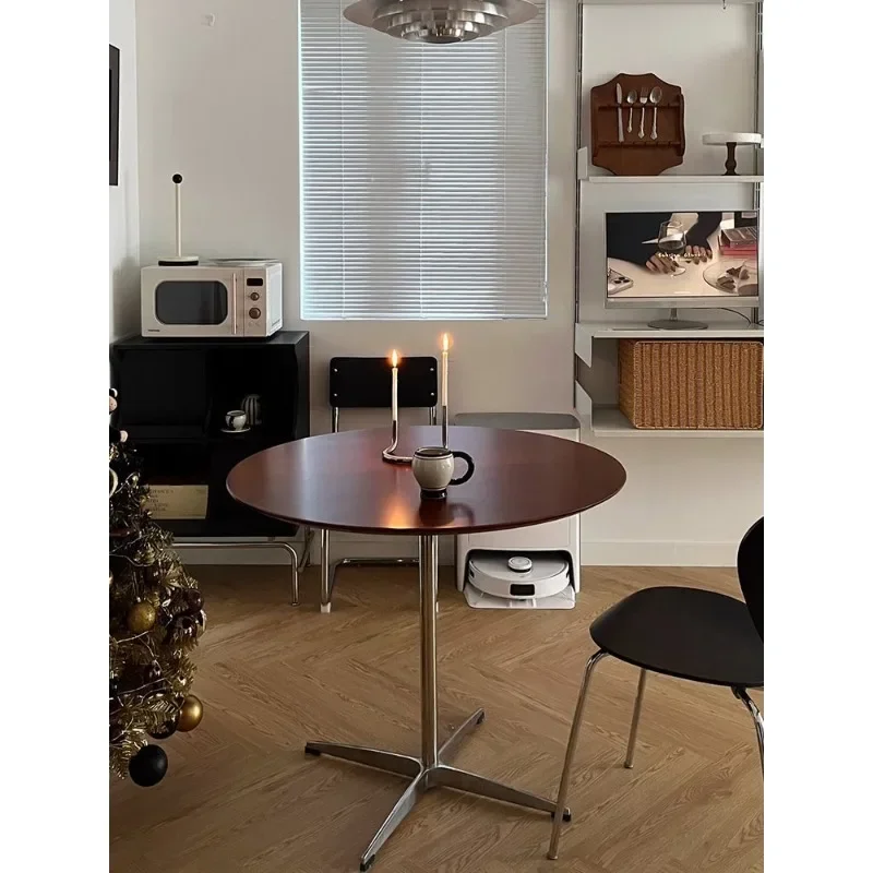 -Walnuss-Massivholz, kleiner runder Tisch, kleine Wohnung, Zuhause, Vintage-Esstisch, Stühle, Café, Vintage, Balkon, Kaffee