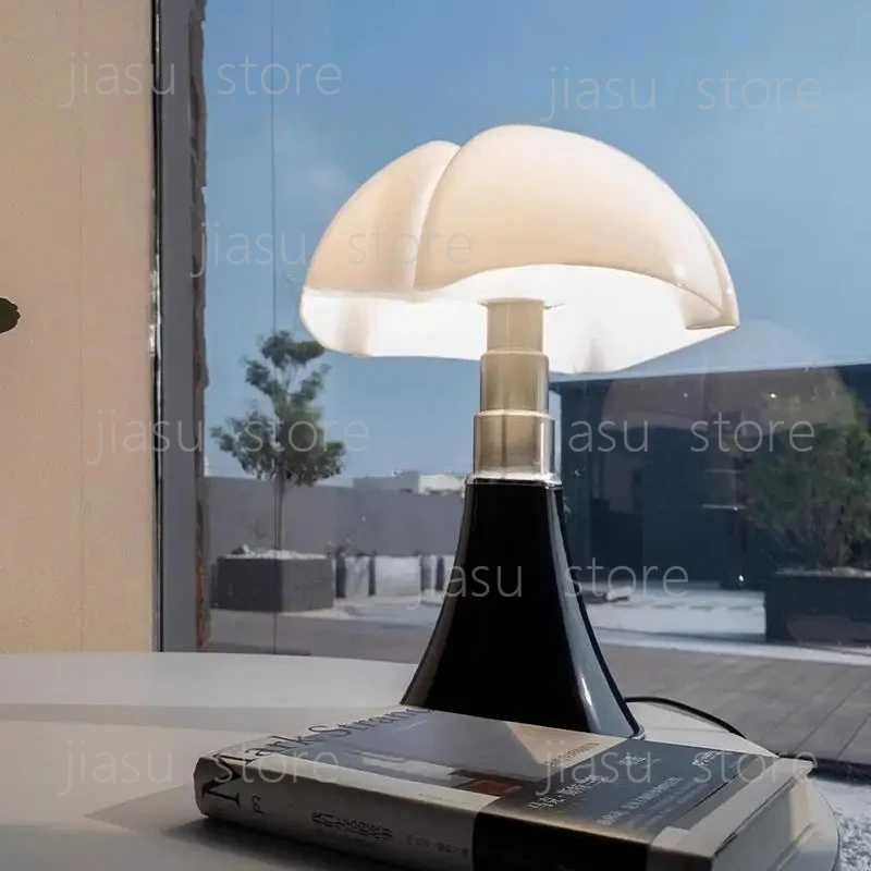 Schlafzimmer Nachttischlampe Vintage Bauhaus Fledermaus Tischlampe Italienische Vintage Nordische Blütenblatt Tischlampe Wohnzimmer