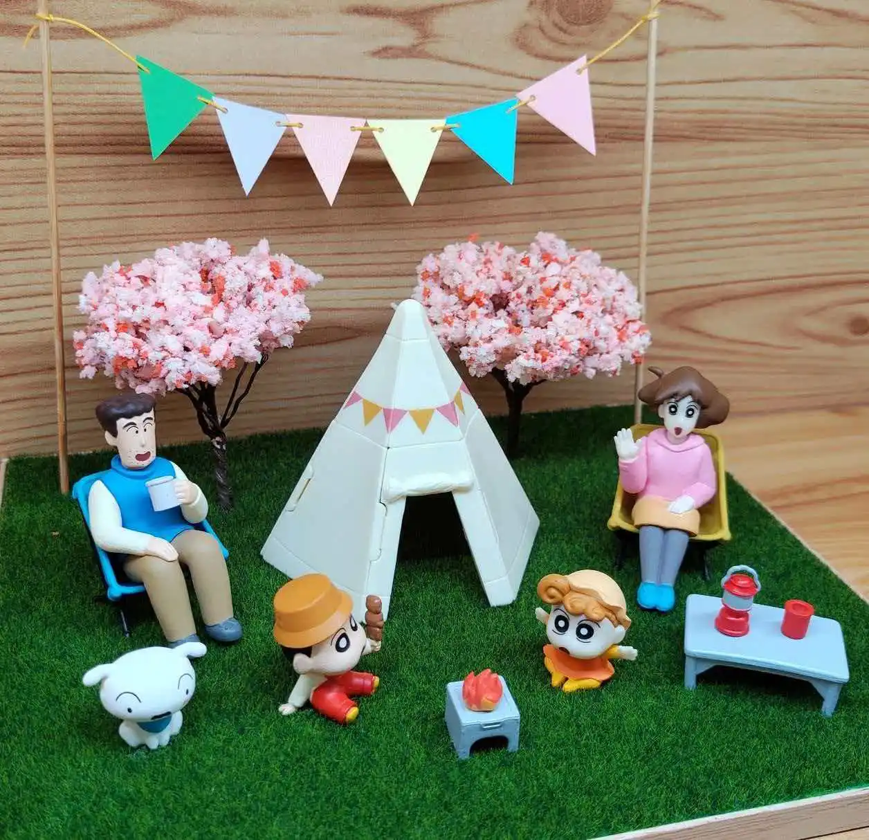 Auf Lager: Xiaoxin Family Camping Series Blind Box Mini-Actionfiguren – Niedliche Cartoon-Puppen als Szenendekoration, Spielzeug und Geschenk für Fans Image