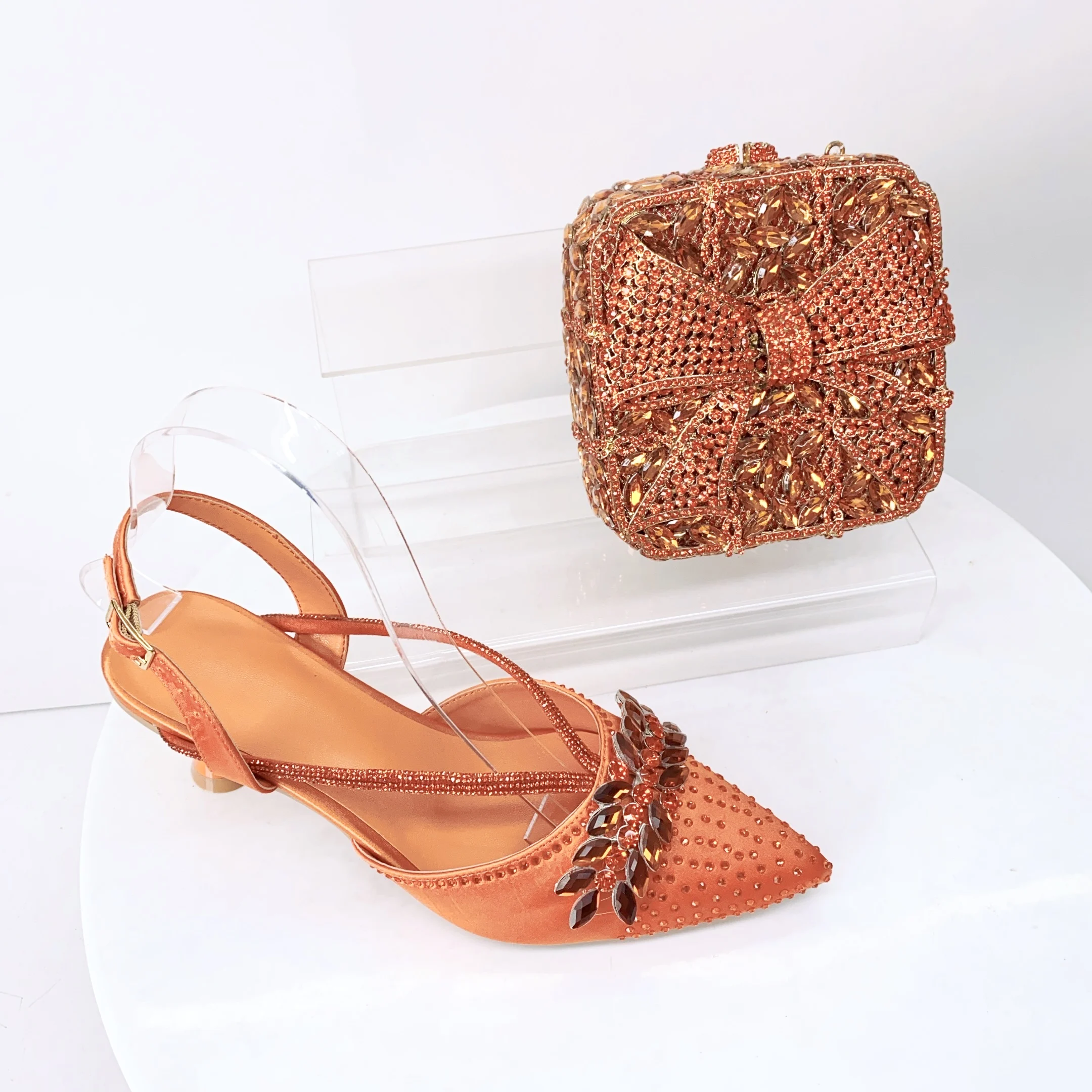 LNATISNOVA Orange Farbige Strass-High-Heel-Schuhe und Tasche im modischen Stil, spitze Schuhe für Damen, luxuriöse Sandale für Hochzeiten und Partys