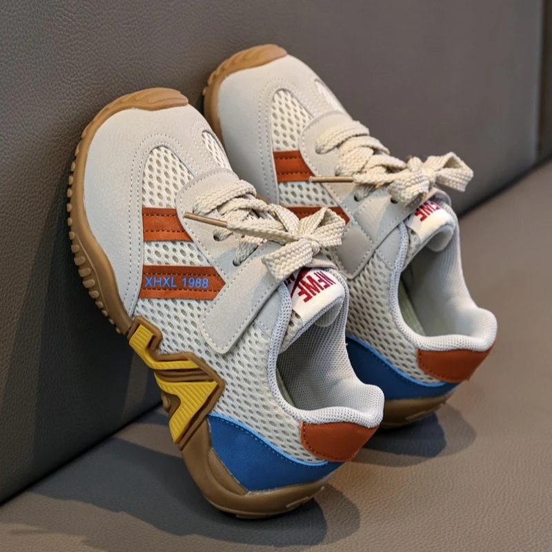 Kindermode Niedliche Mehrfarbige Mesh Freizeitschuhe Designer Sportschuhe Kinder Jungen Mädchen Rutschfeste Atmungsaktive Outdoor-Sneaker