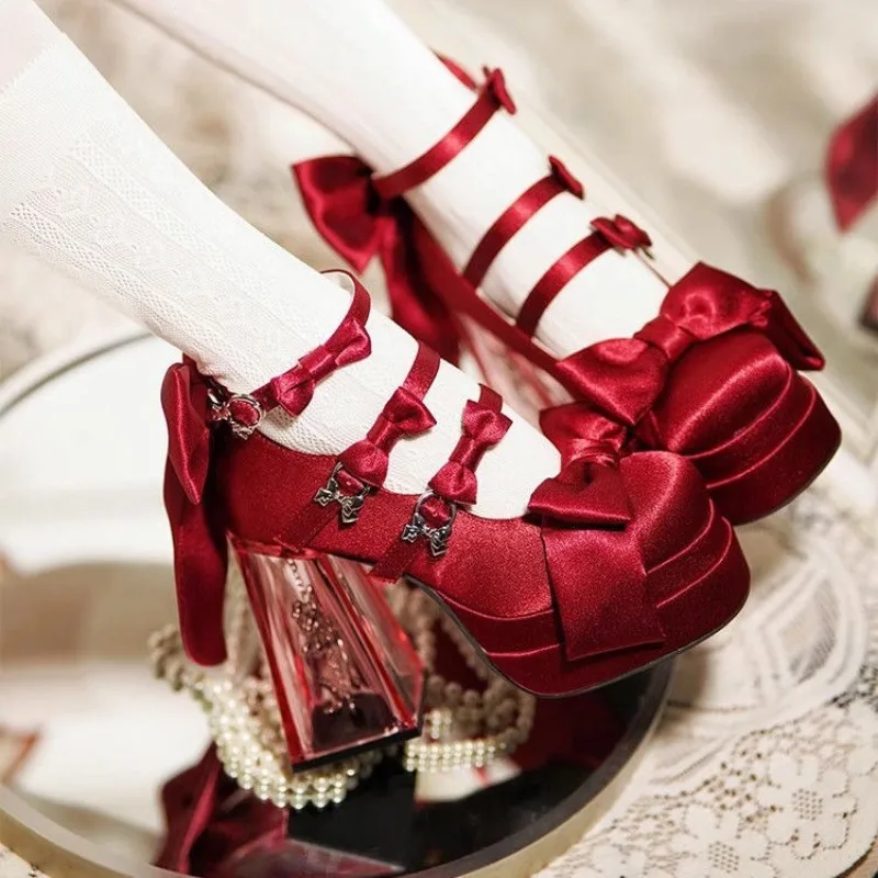 2025, neue Wildleder-High-Heels für Mädchen mit mittlerem Absatz, runder Kopf, wasserdichte Plattform, Lolita, elegante und niedliche Damenschuhe, Plateauschuhe