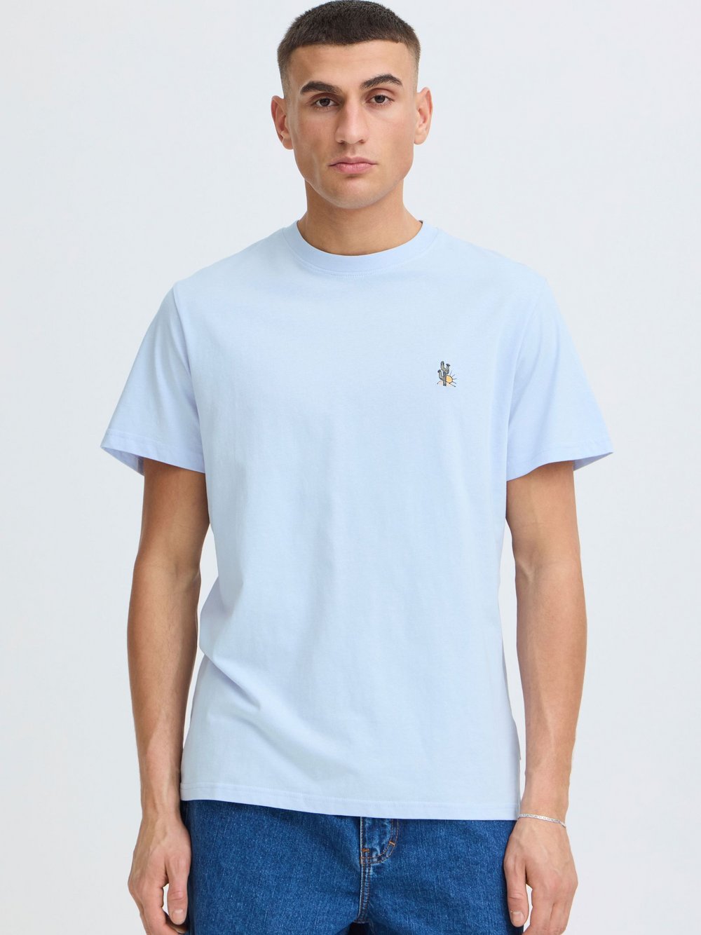 Solid Rundhalsshirt Herren hellblau, L Image