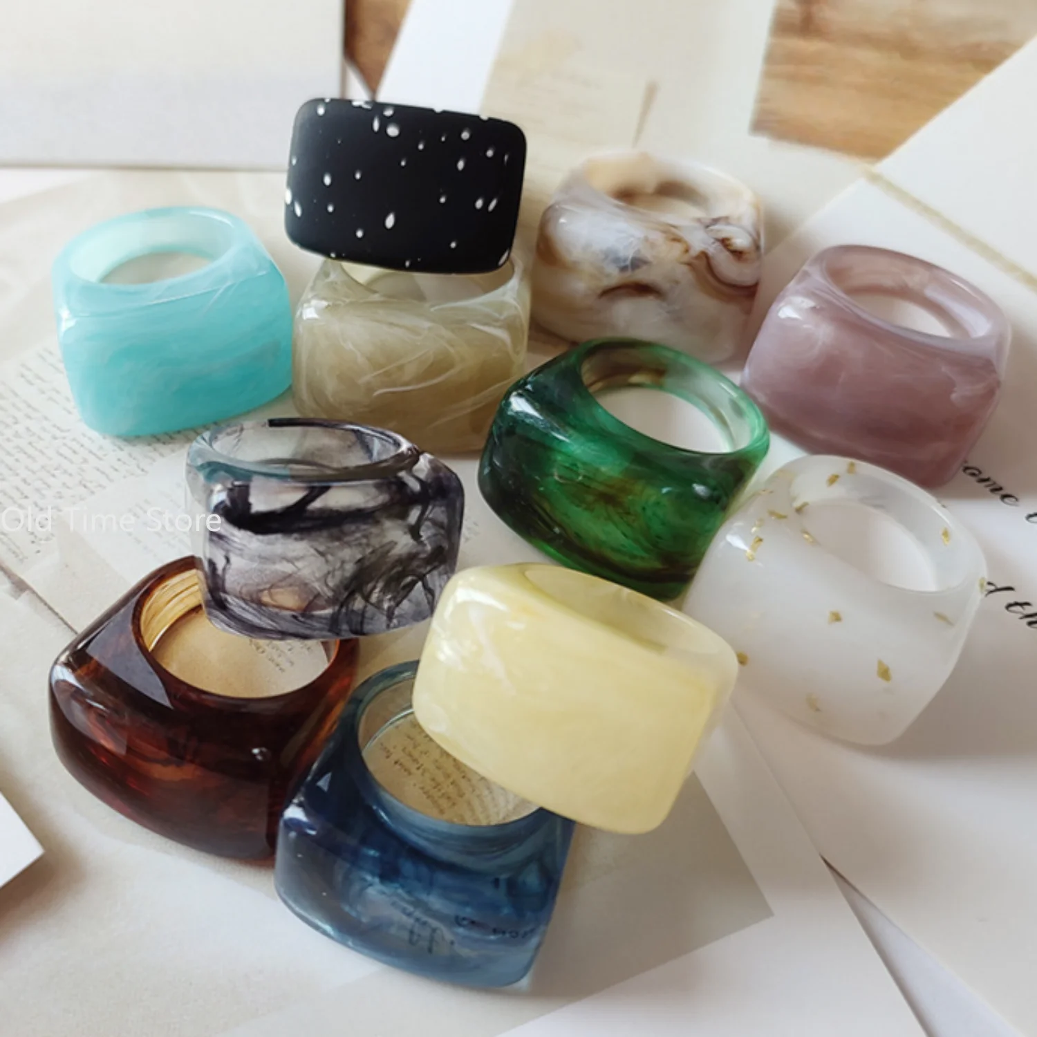 Bunter gemischter Blockring aus Acrylharz, einzigartiges, stilvolles Unisex-Makramee-Band für Männer und Frauen Image