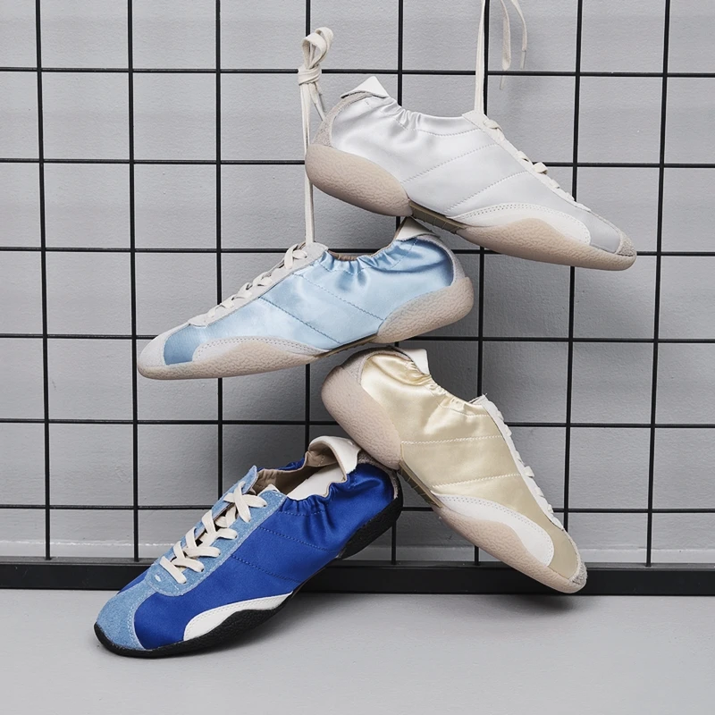 AIYUQI 2026 Neue Damen-Sneaker Rutschfeste und Atmungsaktive Trainingsschuhe Flache Freizeitschuhe für Mädchen für Frühling und Herbst Image