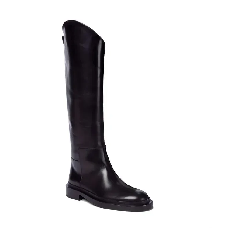 European and American Autumn and Winter Fashionable Round Toe Knee Length Flat Leather Boots, Size 34-46 Women's Knight Boots