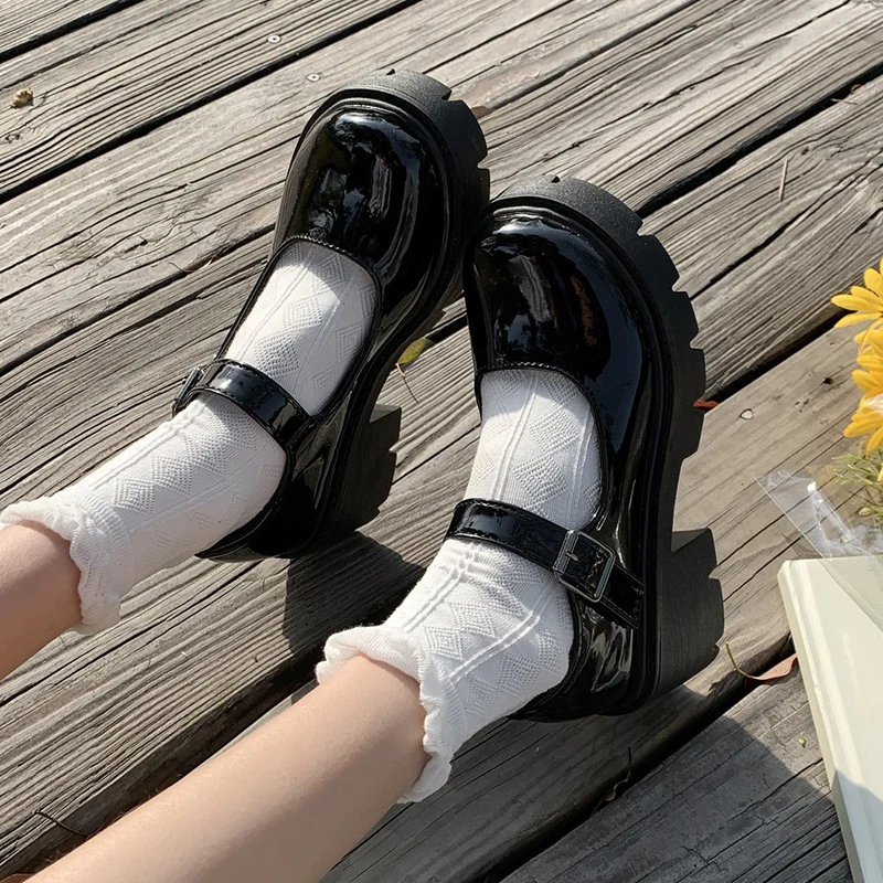 Lackleder High Heels Mary Jane Schuhe Damen Japanischer Stil Knöchelschnalle Plateaupumps Frau Punk JK Uniform Lolita Schuhe 43