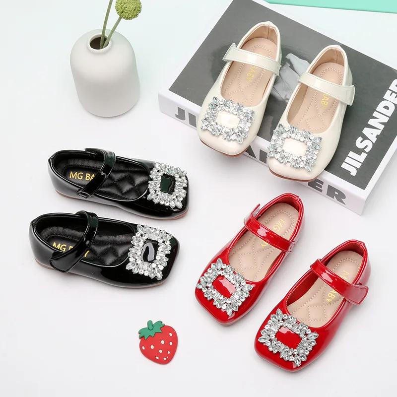 Frühling Herbst Kinder Schuhe für Mädchen Leder Schuhe Mode Strass Flache Heels Infant Mädchen Party Schuhe Rot Schwarz