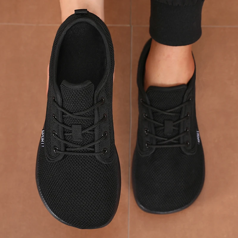 Herrenschuhe, Turnschuhe, breiter Zehenbereich, Barfuß, lässig, breit, letzte, modische Leinwand, schwarze flache Board-Schuhe, atmungsaktive Mesh-Herrenschuhe