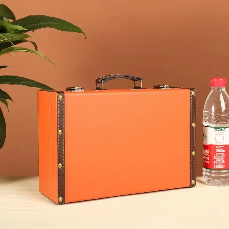 Vintage altmodische tragbare Ledertasche Desktop-Unordnung Zertifikat Aufbewahrung sbox Schmuck Schatzkiste Fotografie Dekoration Image