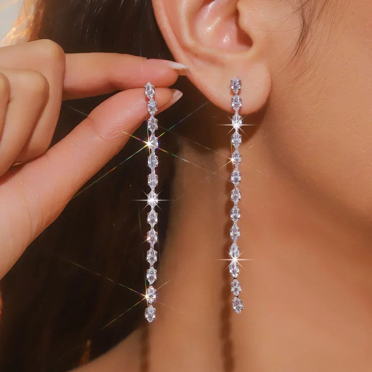 FYUAN Einfache Geometrische Zirkon Kristall Ohrringe für Frauen Gold Silber Farbe Lange Quaste Baumeln Ohrringe Party Hochzeiten Schmuck Image