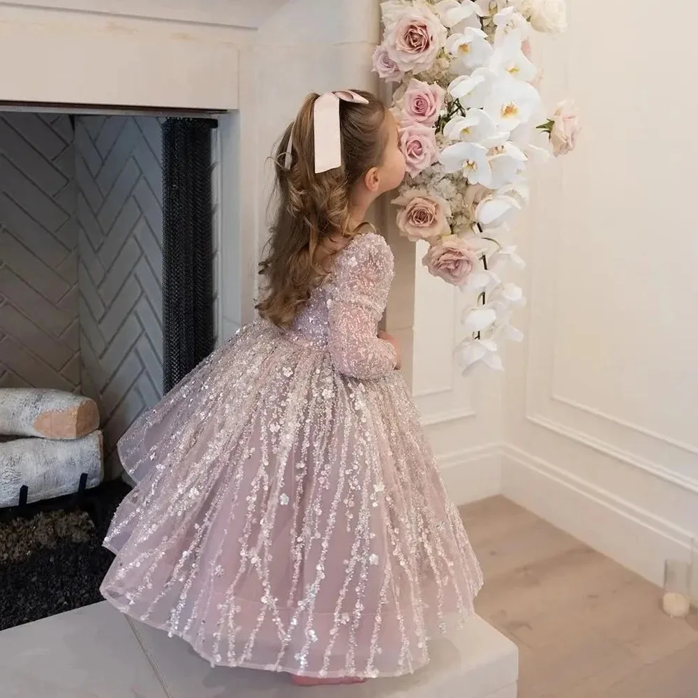 Maßgeschneidertes rosa Tüll-Blumenmädchenkleid für Hochzeit, Spitzenapplikationen, Prinzessin, Kindergeburtstag, Party, Erstkommunion, Ballkleider Image
