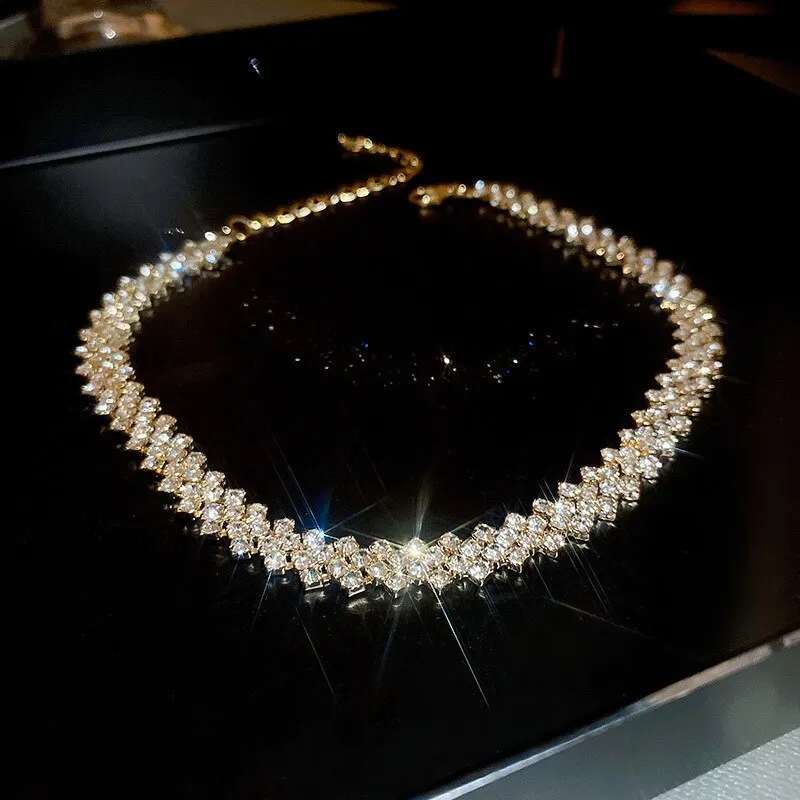 Luxuriöse glänzende voller Strass-Halskette für Frauen, personalisierte geometrische Kristall-Halsketten, Hochzeitsschmuck, Party-Geschenke Image