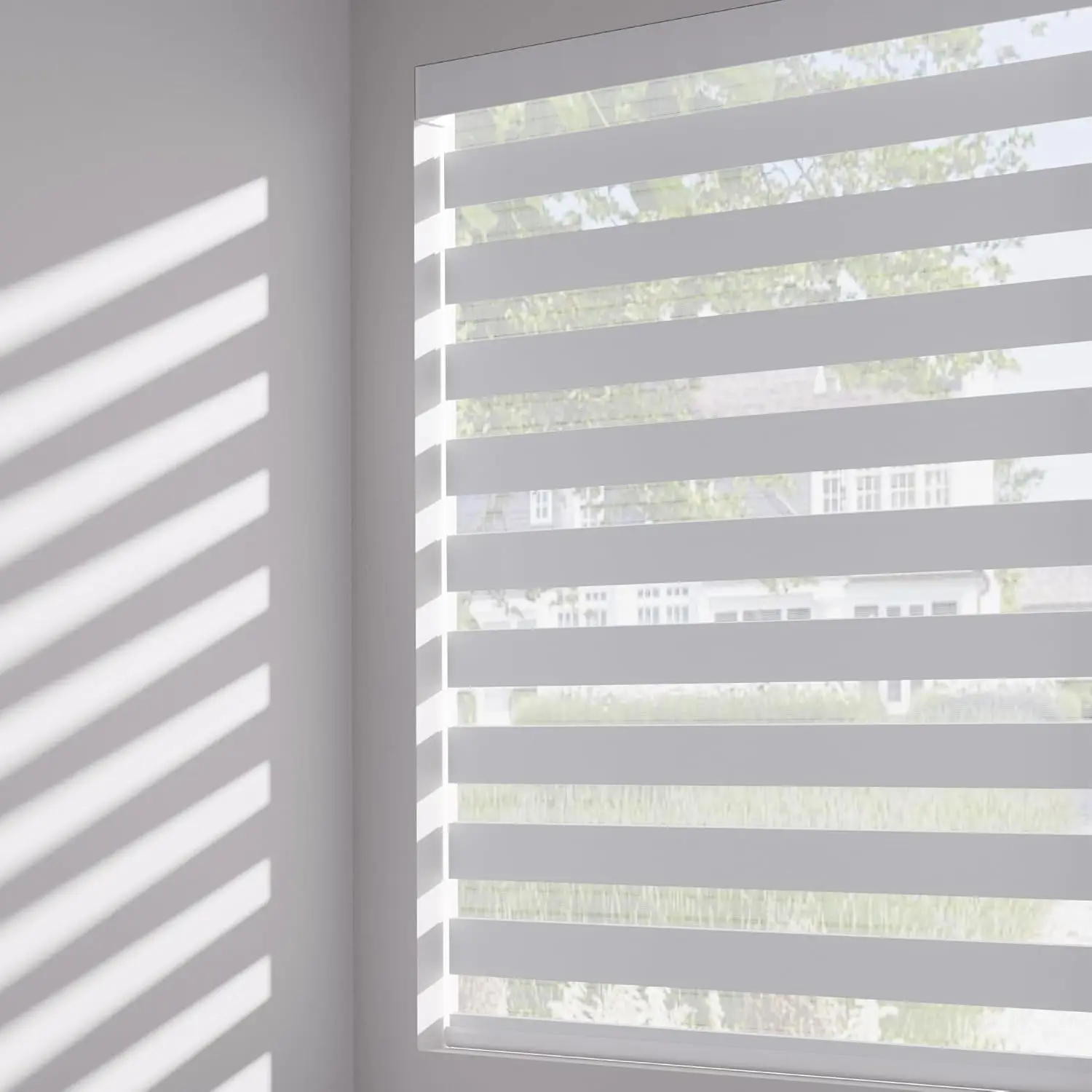 Rollos in Sondergröße, motorisierte Fensterjalousien, Verdunkelungs-Zebra-Jalousien, Tages- und Nacht-Rollos für Fenster Image