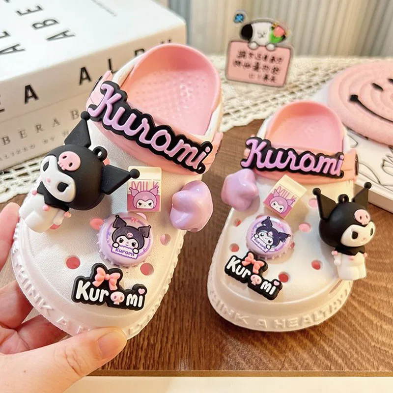 Kuromi Schuhe Niedliche Anime Hello Kitty Cartoon Zubehör Rutschfeste Loch Slipper Frauen Draußen Tragen Dicke Mädchen Sandalen Cartoon Geschenk