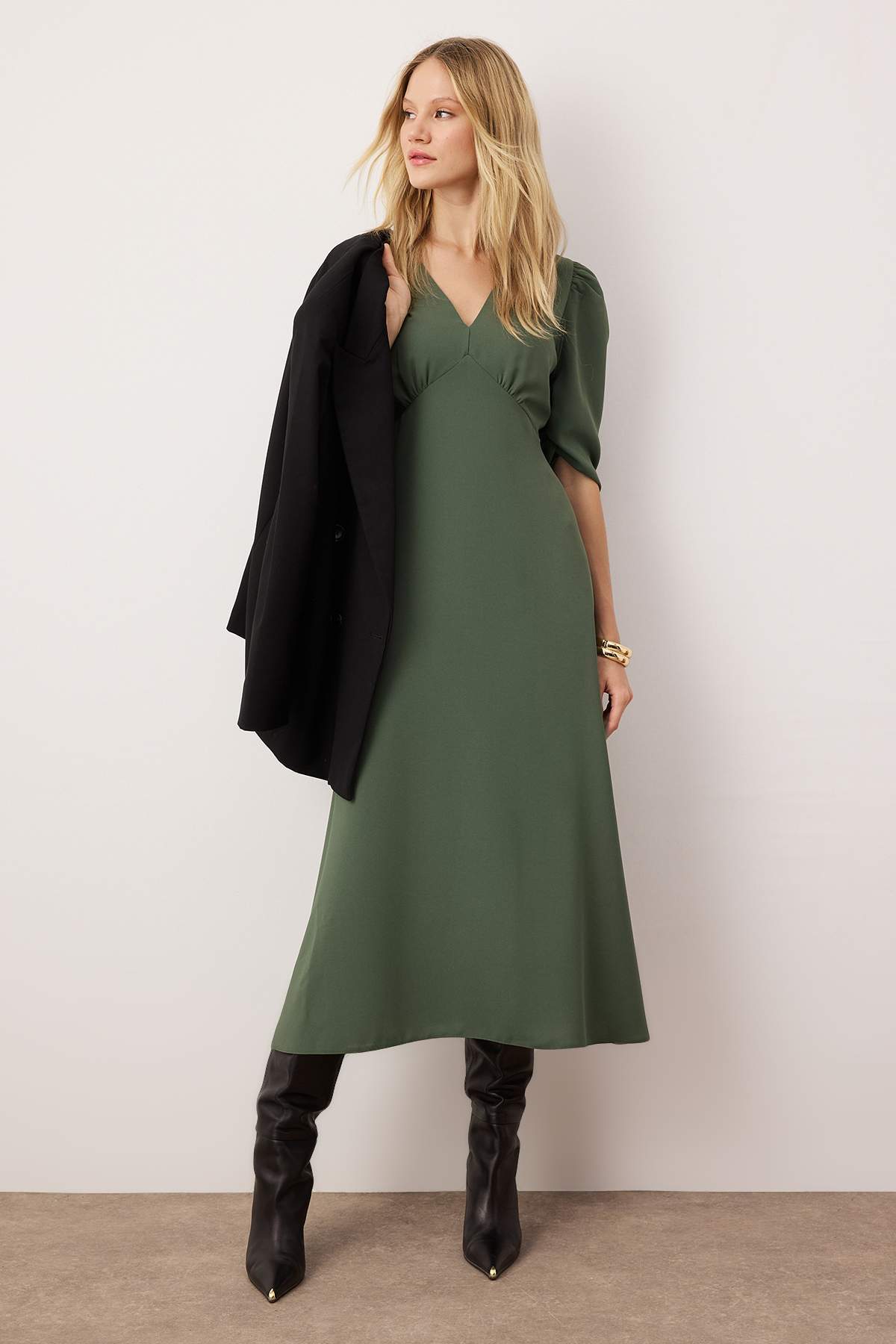 Unifarbenes Damen-Midikleid mit Dreiviertelärmeln, lässigem Skater-Stil