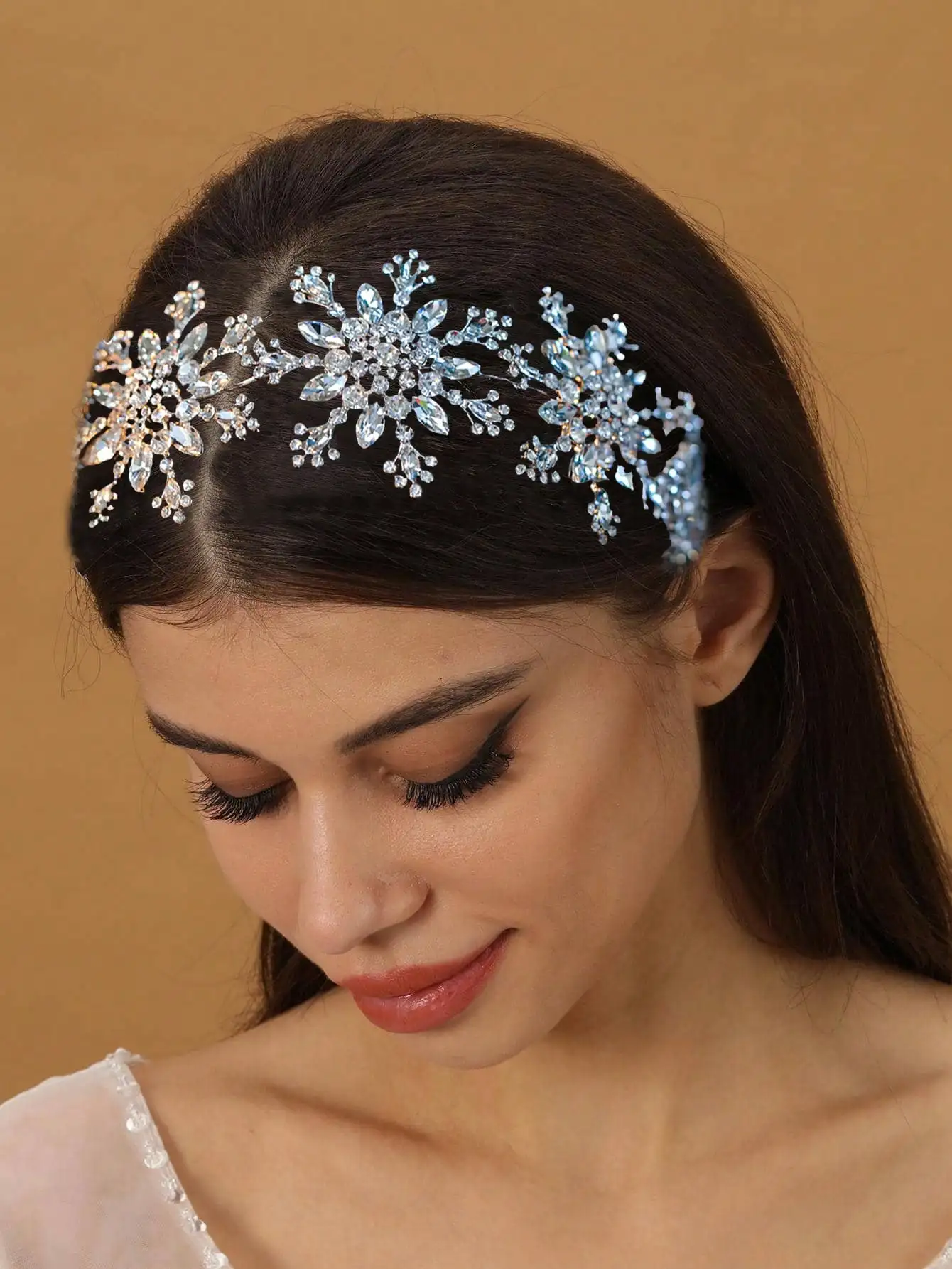 Eleganter Hochzeits-Kopfschmuck der Braut, glänzendes Haarband, süße Schneeflocke, koreanischer Stil, Hochzeitskleid, Hauptstil, Kopfschmuck-Zubehör Image