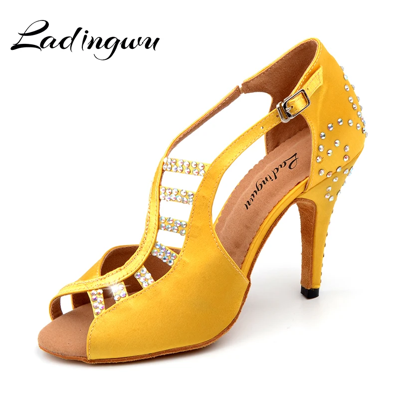 Neue Latin Dance Schuhe Salsa Frauen Gelb Schwarz Einzigartige Schneiderei Design Satin Schuhe Für Ballsaal Tanzen Strass Tango Schuhe