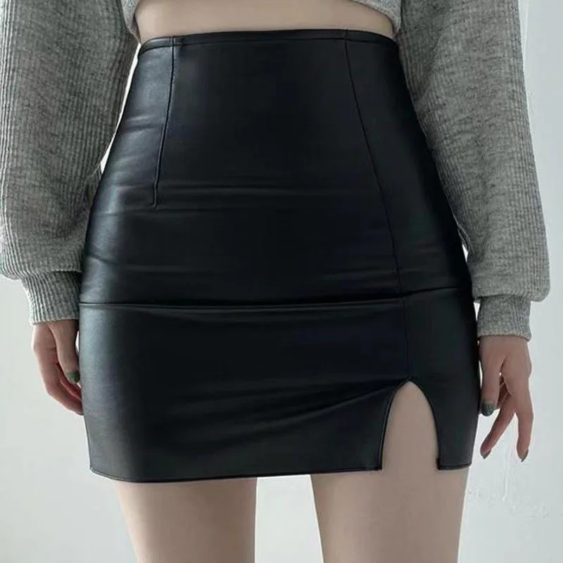 Xpqbb schwarz pu Leder Minirock Frauen sexy dünne hohe Taille Seite geteilt Hüft röcke Herbst neue koreanische Büro Dame kurzen Rock Image