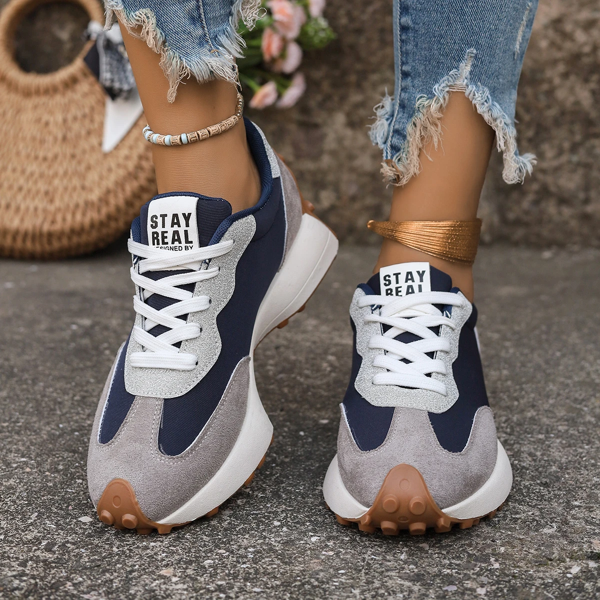 Scarpe sportive casual antiscivolo comode con suola spessa primavera autunno per le donne Nuove scarpe vulcanizzate eleganti con punta tonda alla moda