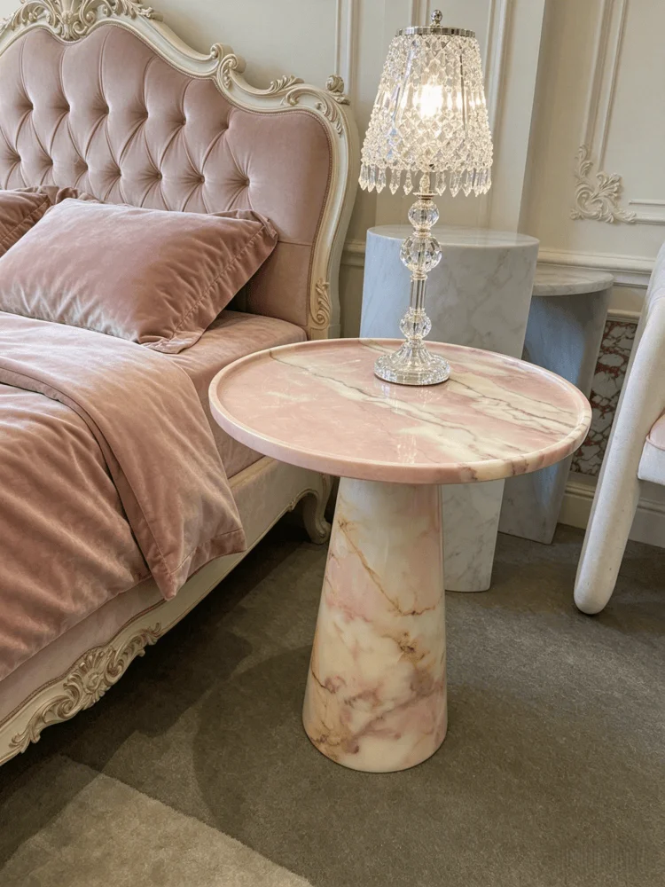 Natürlicher Marmor-Beistelltisch in Rosa, Wabi-Sabi-Stil Nachttisch, Kleiner Ecktisch für das Wohnzimmer, Natürlicher Couchtisch
