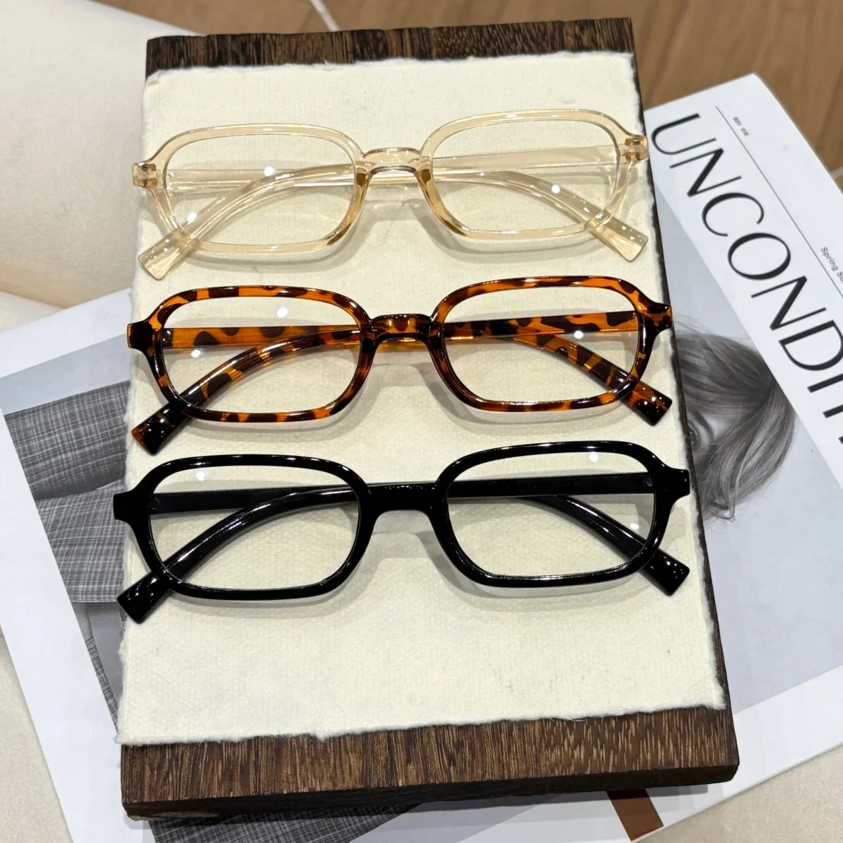 3-teilige Lesebrille mit quadratischem Rahmen, hochauflösende Gläser, ultraleichte Presbyopie-Brille für Damen, Retro Image