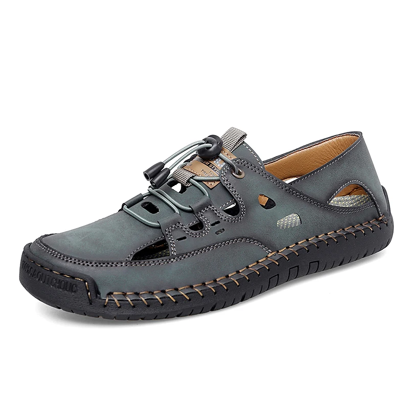 2026 Sommer Herren Sandalen Strand Outdoor Leder-Sandalen mit Hohlröhrchen Weiche Sohle Atmungsaktive Freizeitschuhe in Übergrößen