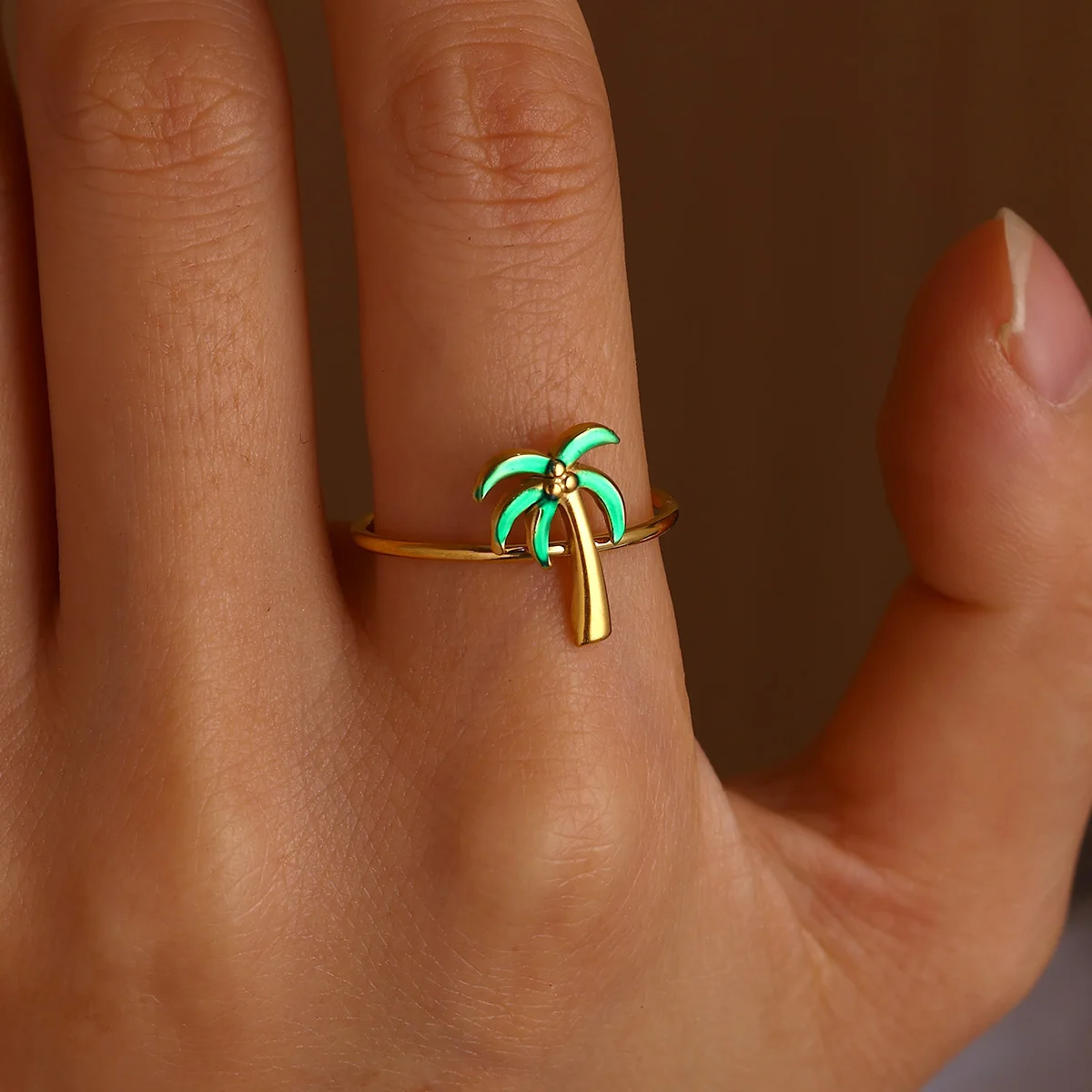 Sommer Grün Kokospalme Ringe Für Frauen Gold Farbe Edelstahl Blätter Geometrische Anillos Elegante Schöne Schmuck Party Image