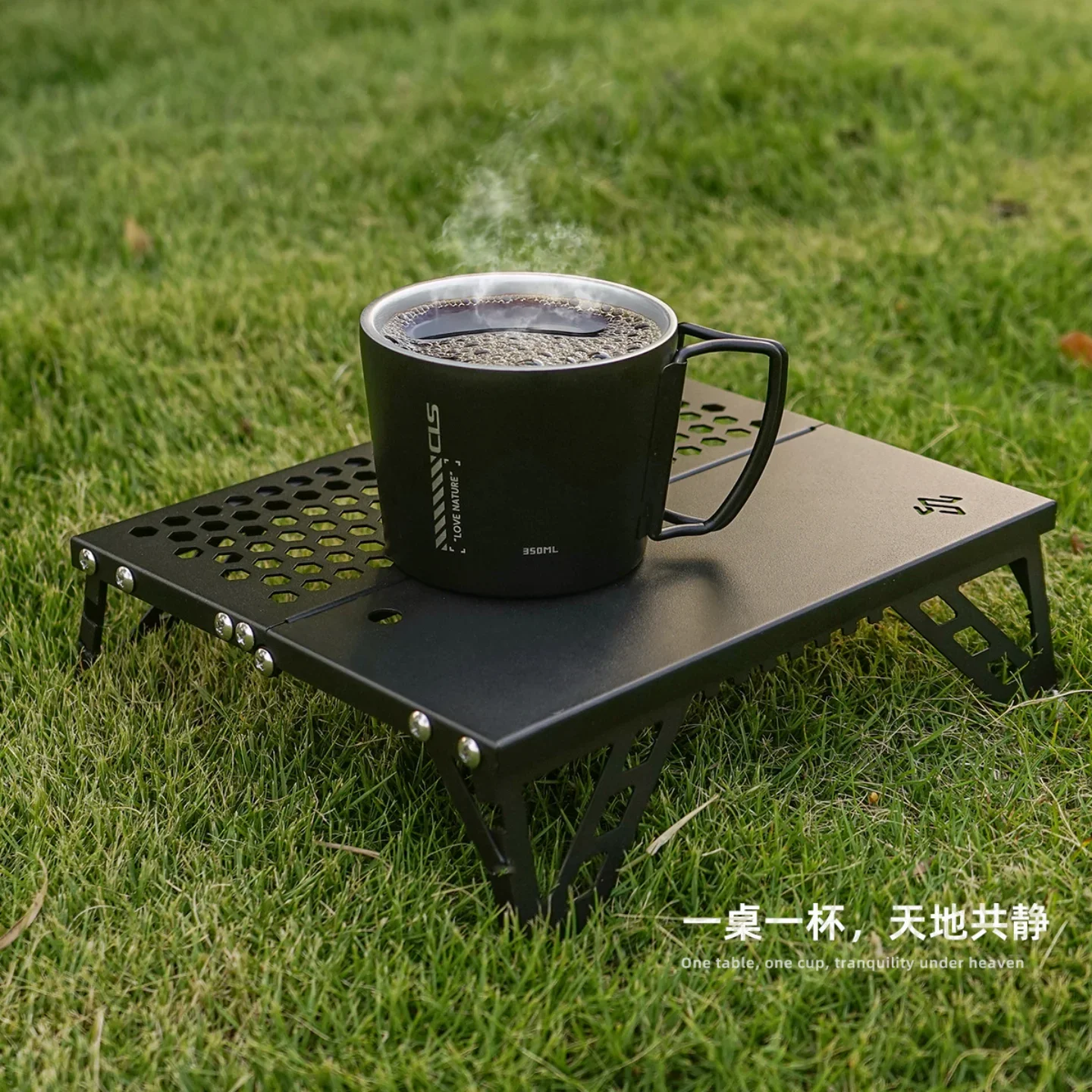 CLS Camping Tragbarer Klapptisch, kleine Couchtische, ultraleichter Outdoor-Wander-Picknicktisch, Aluminium-Mini-Klapptisch, neu
