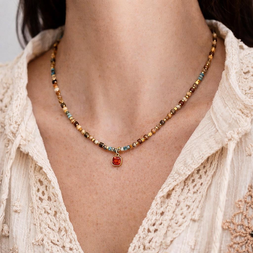 Collana di perline, collana con pietra naturale, collana con pendente in zircone rosso, collana con pietre preziose, collana boho con perline e pietre