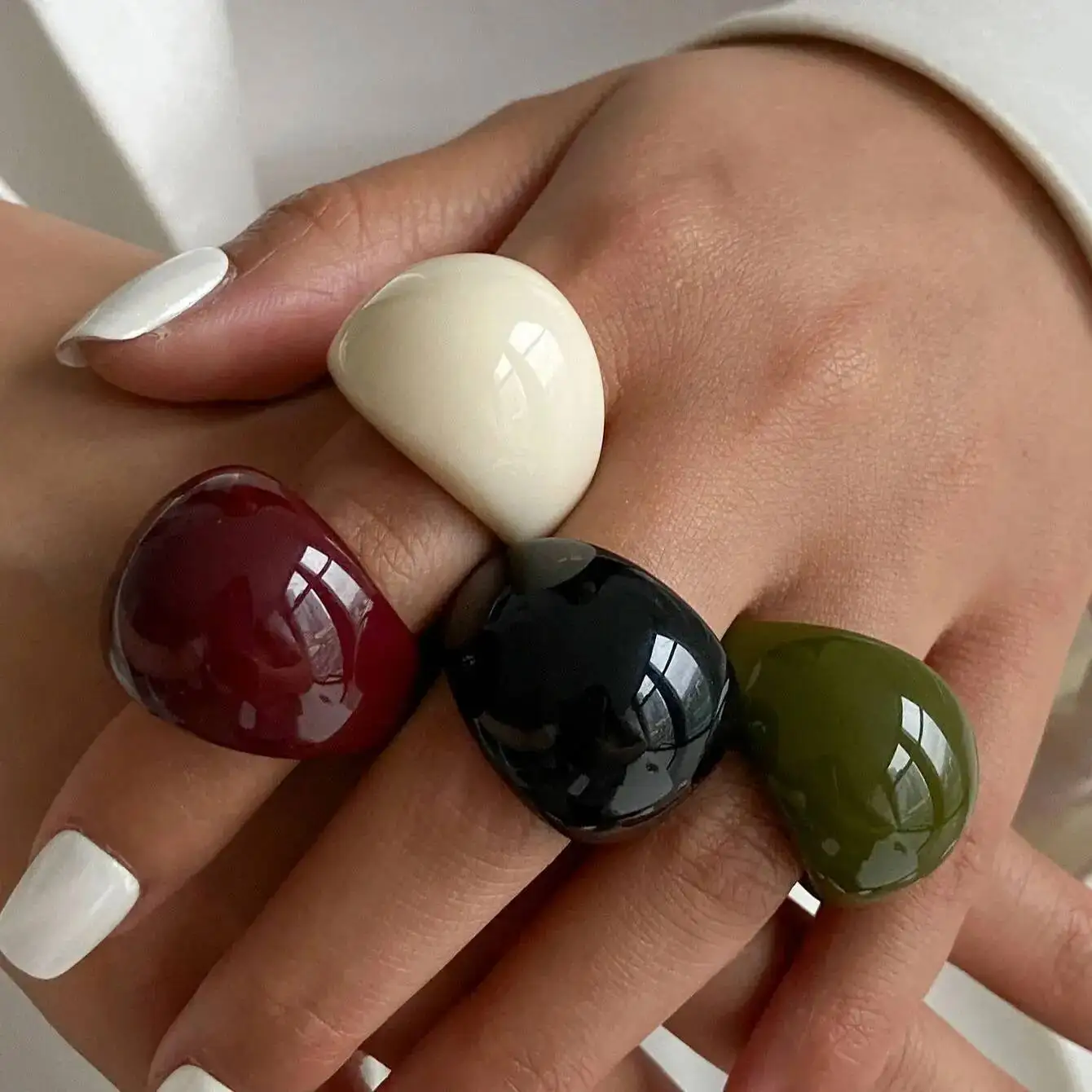 Salircon Koreanische Einfache Acryl Ringe Vintage Runde Ring für Frauen Neue Punk Harz Großen Kpop Finger Breiten Ring Fashion Party Schmuck Image