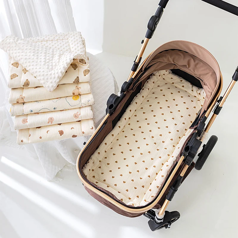 Universelle Kinderwagenmatte Weiche Neugeborenen-Decke Kinderwagen-Baumwollmatratze Gaze-Sommermatte Kinderwagen-Zubehör Image