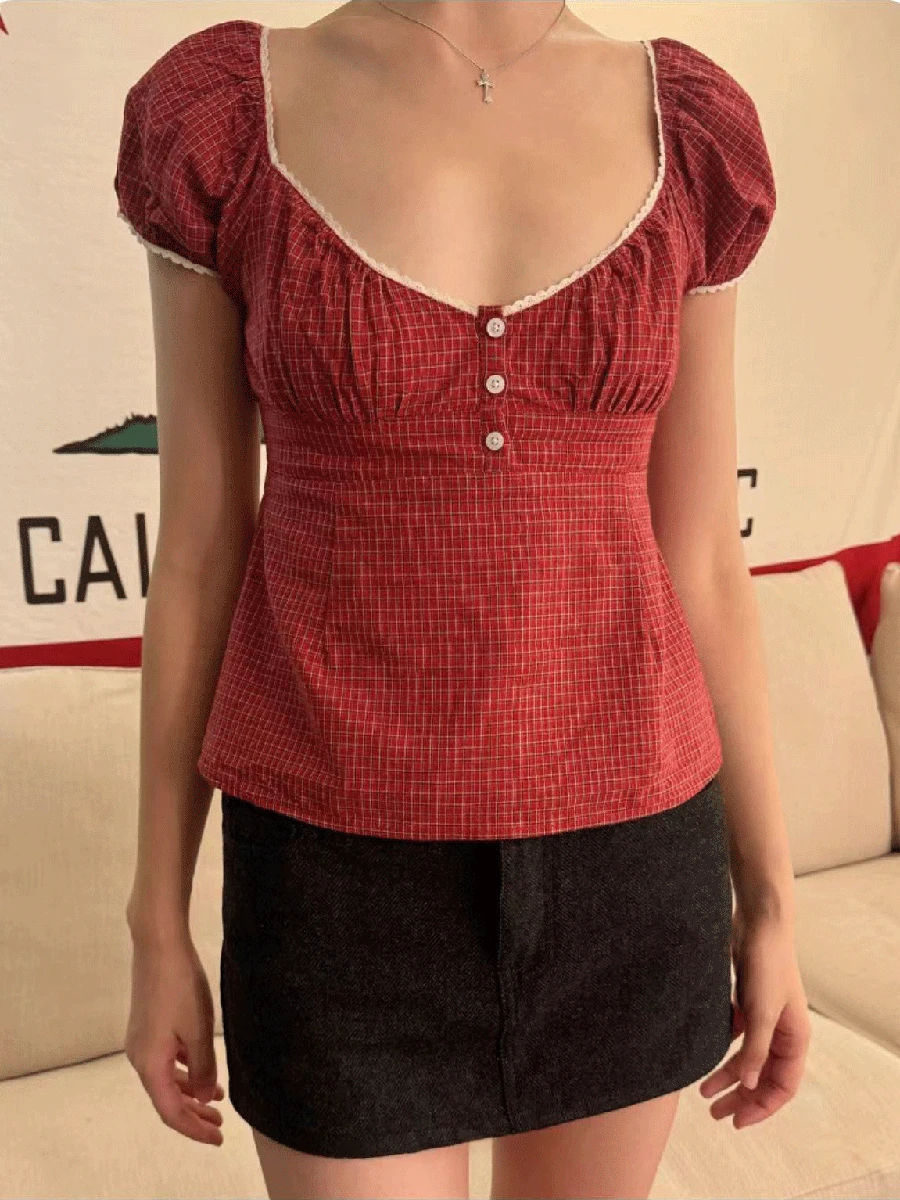 Rot karierte Spitze Trim T-Shirts Frauen drei Knöpfe quadratischen Hals Baumwolle Puff Ärmel T-Shirts Bluse Vintage süße Sommer schlanke Crop Top
