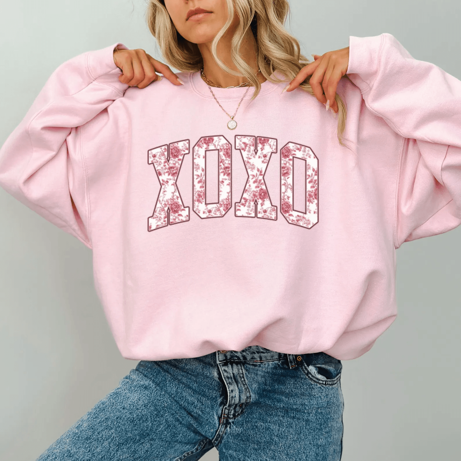 XOXO Valentines Sweatshirt Retro Bow Coquette Toile Crewneck maroon xl sweatshirt