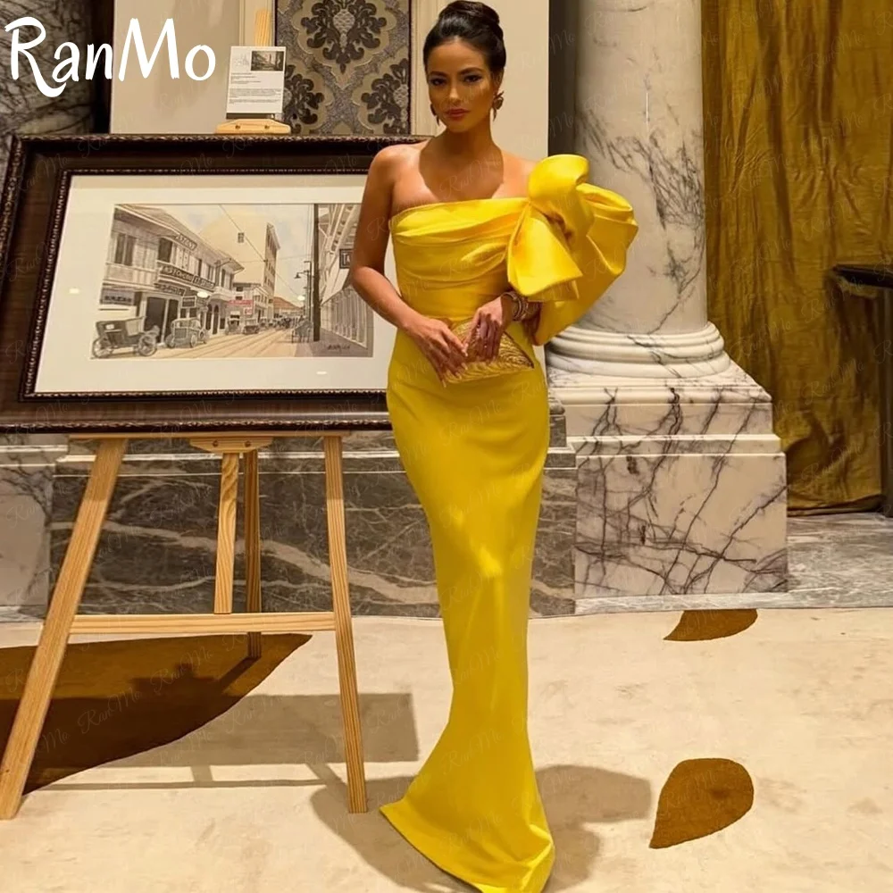 Ranmo 2025, elegante gelbe Satin-Abendkleider, Meerjungfrau, trägerlose Robe, große Schleife, bodenlang, plissiertes Party-Abschlussballkleid, individuell gestaltet