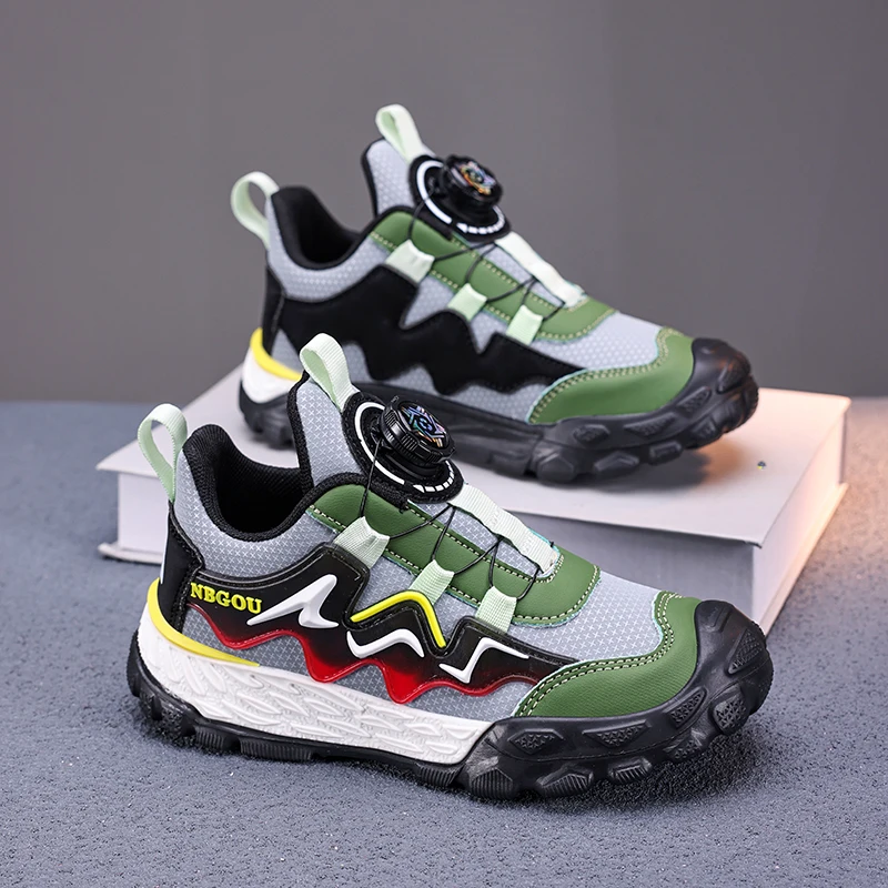 Nuove scarpe sportive per bambini antiscivolo autunnali Scarpe da corsa leggere e resistenti all'usura Baotou Scarpe casual anti-collisione