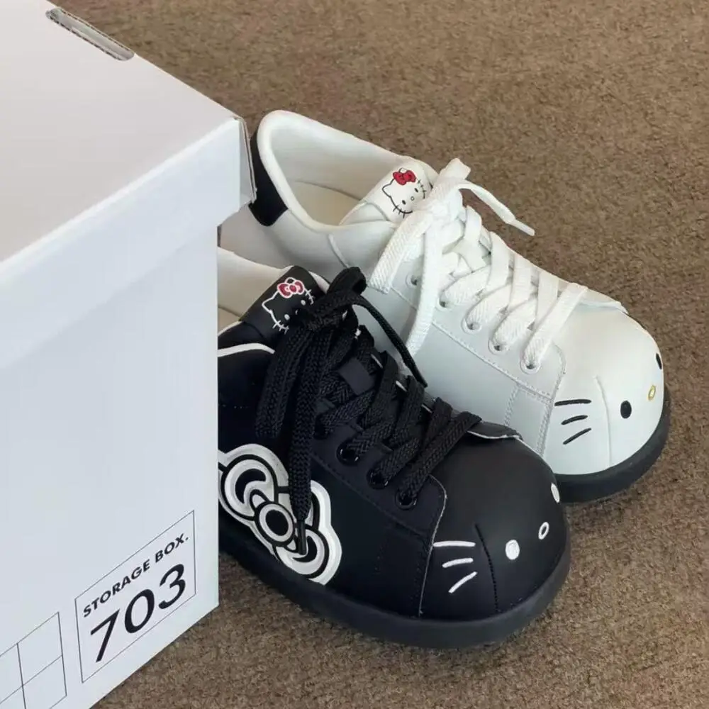 Süße Sneaker Hello Kitty Boardschuhe für Damen Runde Zehenkappe Flache Sohle 2025 Neue Studenten-Sportschuhe Freizeitschuhe Weiche Sohle Brot-Schuhe