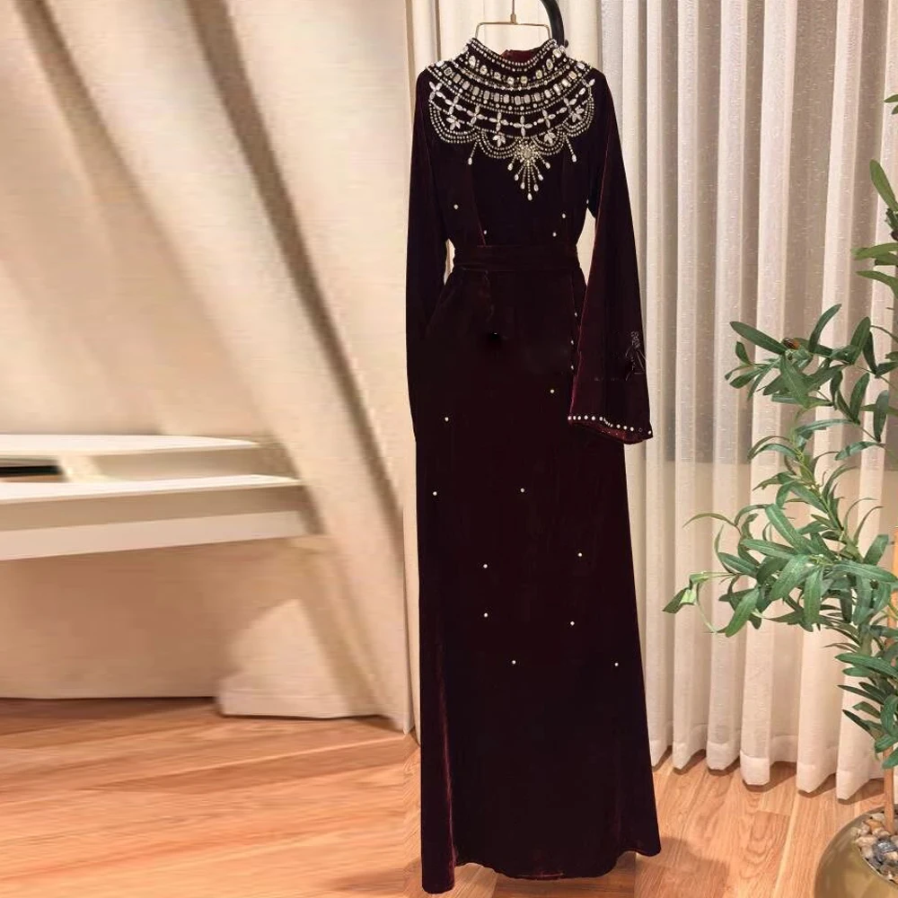 Customized Crystal Embroidery Evening Dress High Neck Full Sleeve Winter Evening Gown Burgundy A Line Kaftan Formal Wear