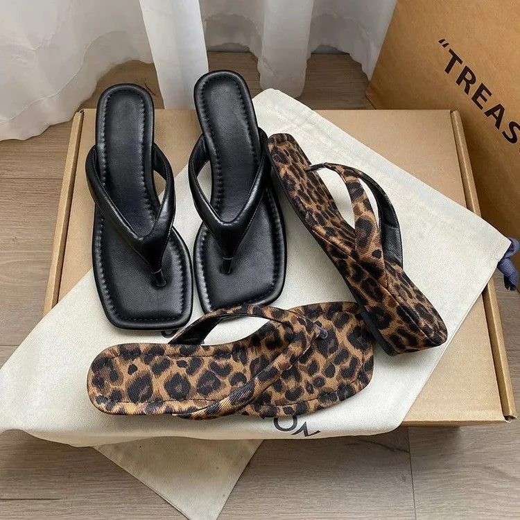 Extrem schöne Keilabsatz-Flip-Flops für Damen, neue Feen-Stil-Sandalen mit hohem Absatz für den Sommerurlaub im Freien