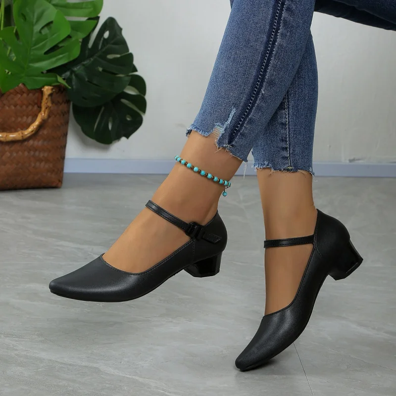 Spitz zulaufende Schuhe mit dickem Absatz, modische, bequeme Freizeitschuhe für Damen, Frühling und Herbst, neu, mit A-Word-Schnalle, Arbeitsschuhe